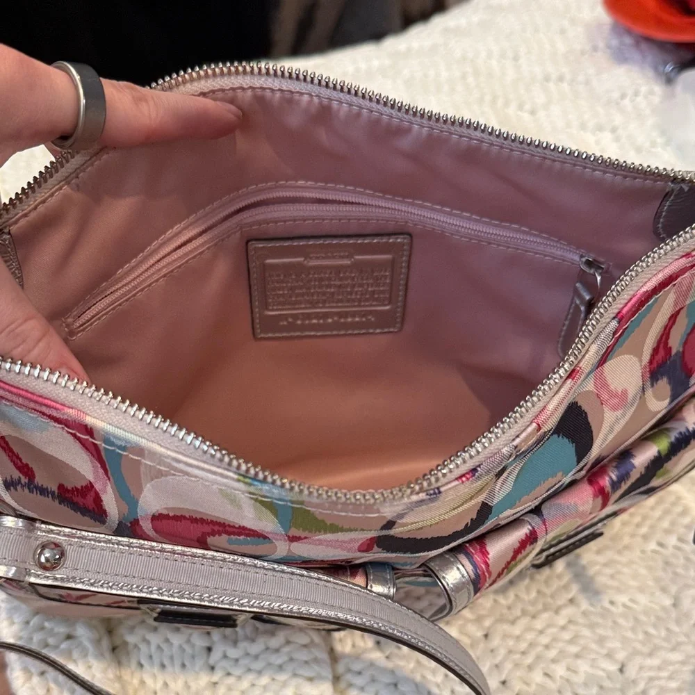 RARE Coach Poppy SET with Bag & Tablet Sleeve/Accessory Pouch - Picture 6 of 8